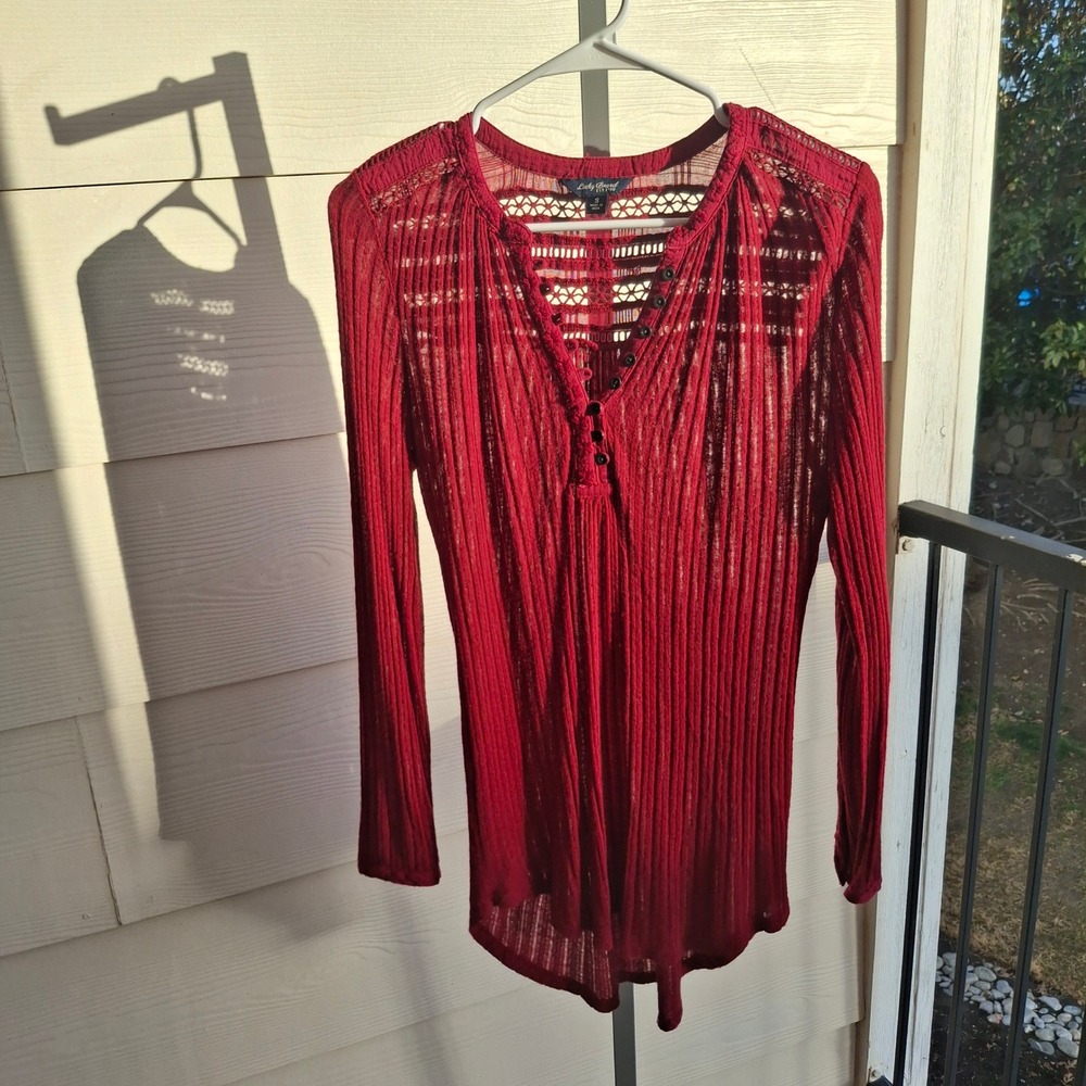 Lucky Brand Red Crochet Lace Inset Henley Top Womens Small Long Sleeve Boho
